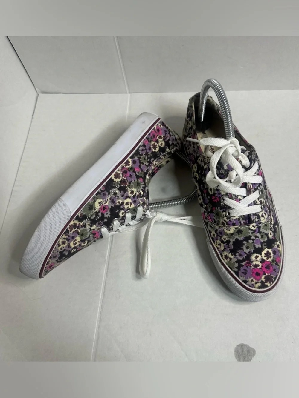 American Eagle Outfitters vibrant floral